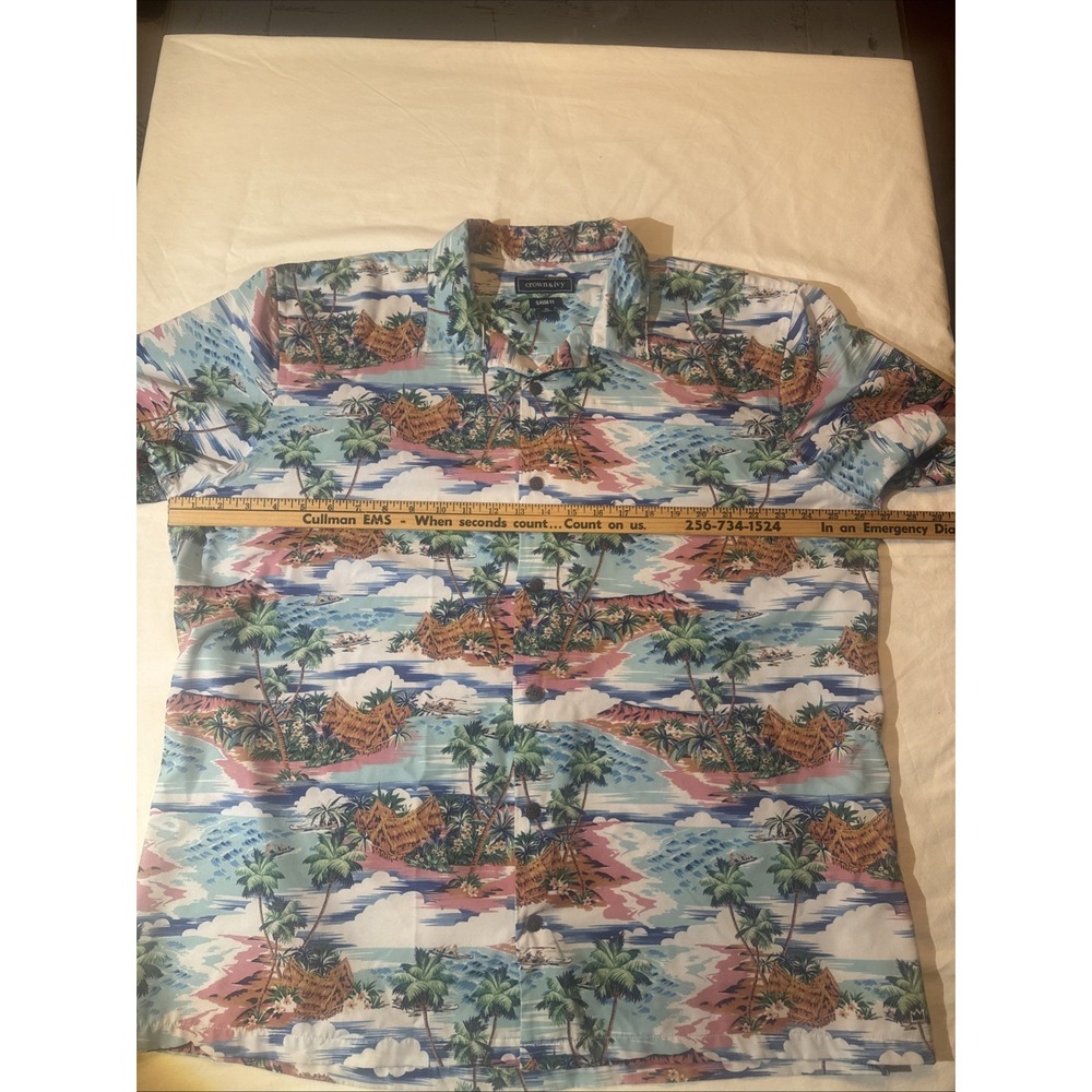 Crown & Ivy Men's Hawaiian Shirt Size XL Button Down Beach Scene Silk Feel - Picture 5 of 7